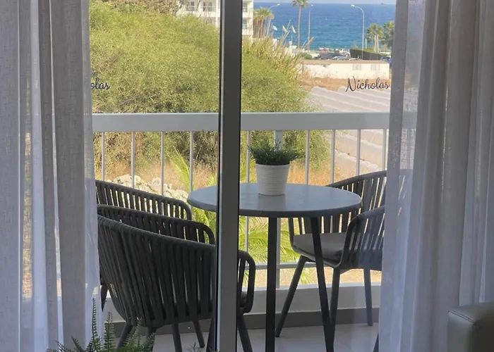 Nicholas Seaview Apartments