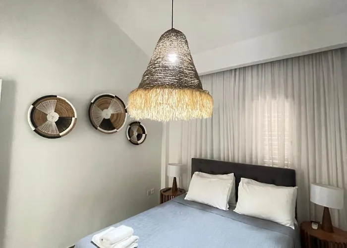 Nicholas Seaview Apartments